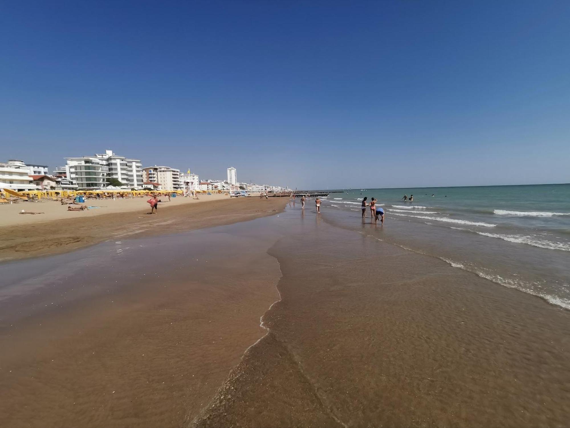 Gigi House -Appartamento Piazza Mazzini- 200M Dal Mare Lido di Jesolo Rum bild